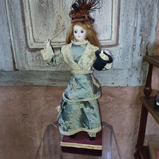 Ancienne poupée ancien automate  jouet mécanique Poupée Magicienne musicale