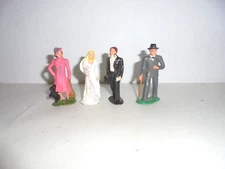 BARCLAY MANOIL DIECAST FIGURES CAN BE USED FOR STANDARD GAUGE TRAIN WEDDING