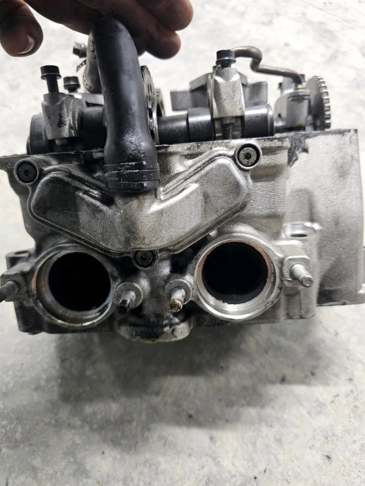 Culatas delanteras y traseras Aprilia RSV4 2010-2013/15. Leer descripción. Foto 2 de 4