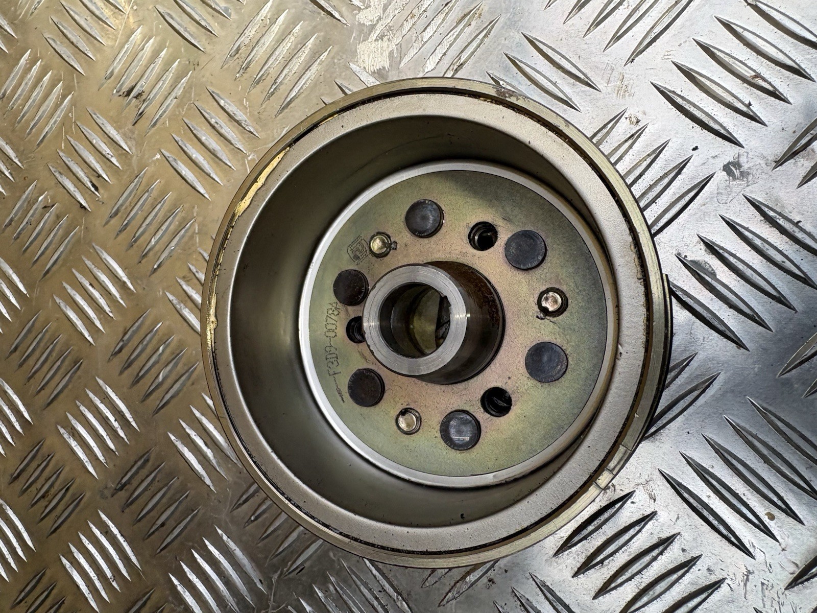 2010 YAMAHA XT125R Flywheel Magneto *complete*