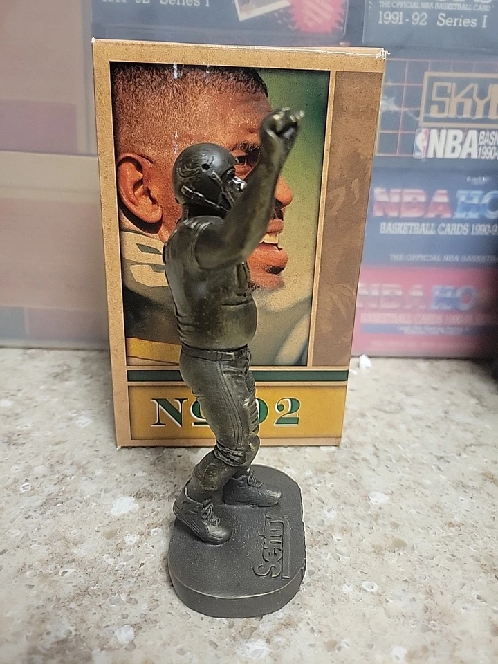 Figura de retiro Reggie White, Green Bay Packers, 2005 SGA de 6" de alto - Centinela Foto 2 de 4