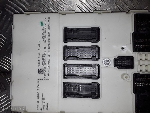 2012 BMW 1 SERIES F20 FUSE BOX RHD UNDER THE BONNET 2000TD 9286113 - Picture 3 of 7