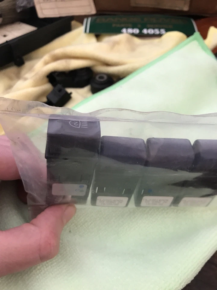 Land Rover Freelander Fog Light Switch Pack Blank Genuine YUG000540LNF - image 4 of 4