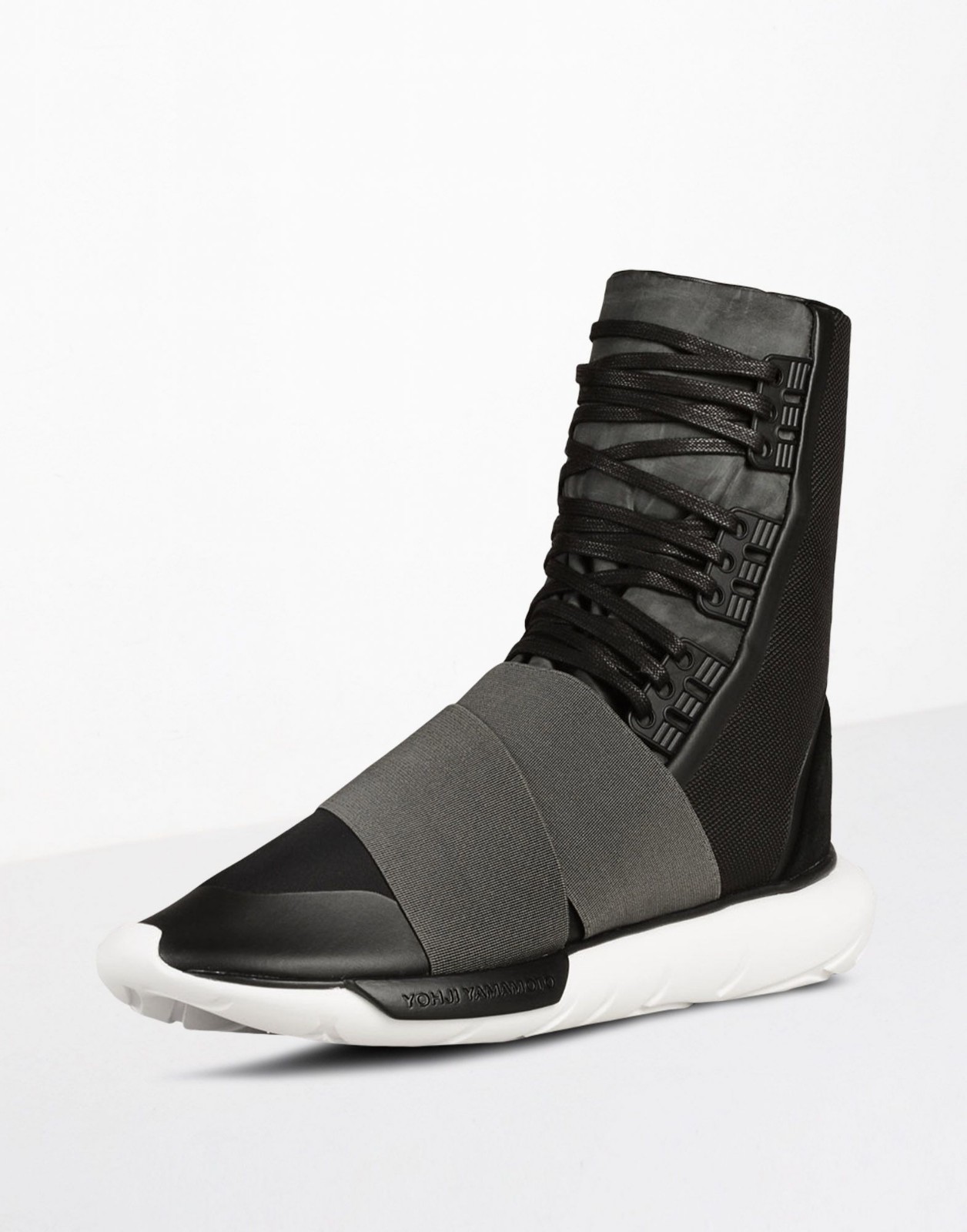 Adidas Y-3 Qasa Boot Black White US 9.5 Brand New acg y3 yohji nikelab acronym Adidas Y-3 Qasa Boot Black White US 9.5 Brand New acg y3 yohji nikelab acronym