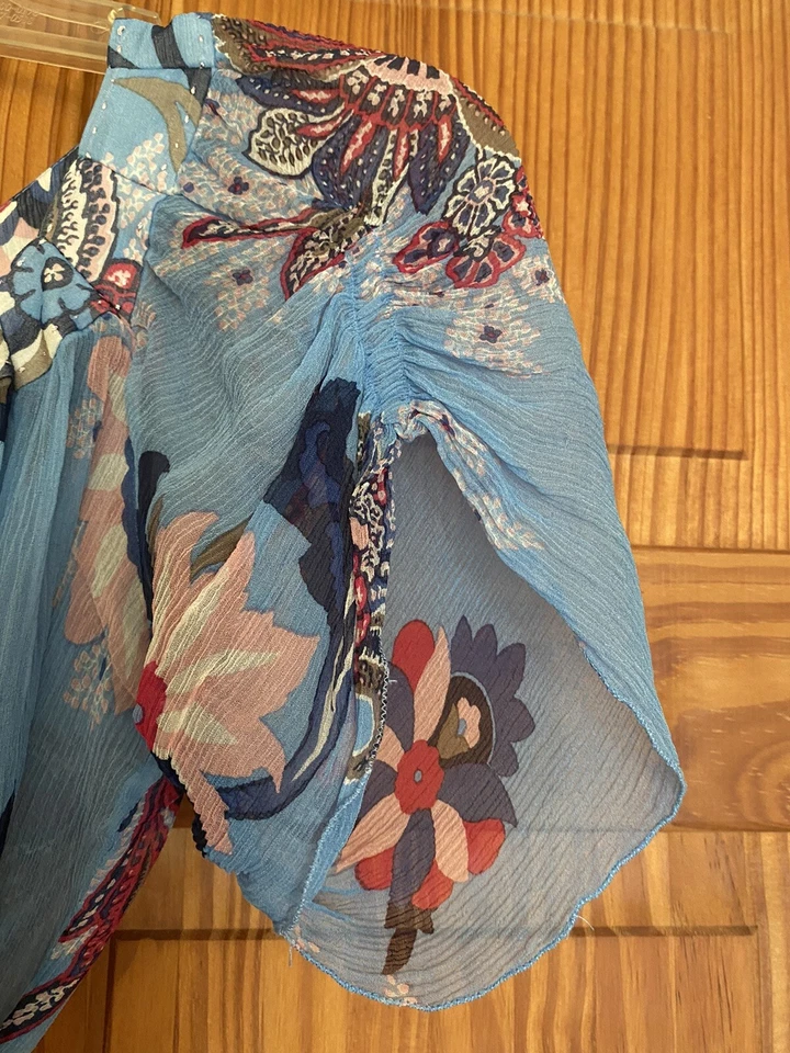 Top elie tahari 100% seda talla XS Foto 3 de 4