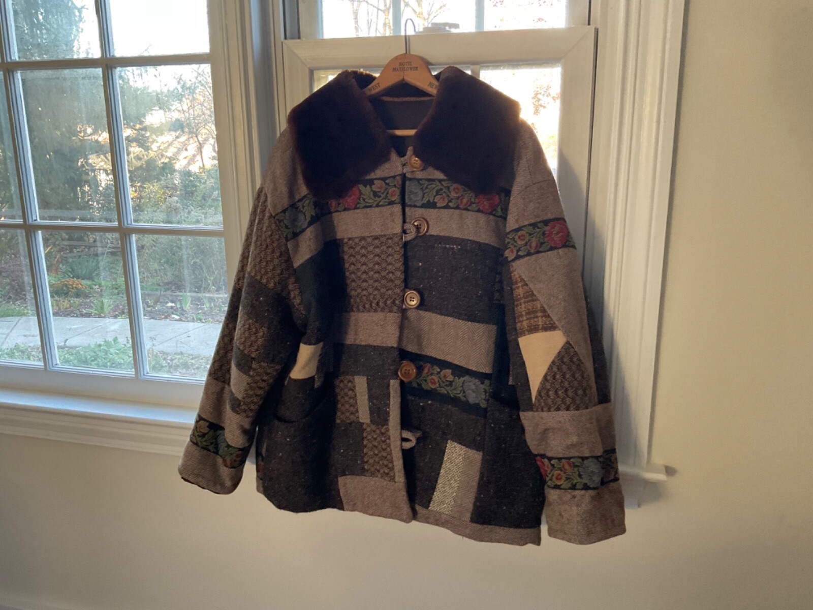 Austria Wool Patchwork Jacket with Shearling Coll… - image 10