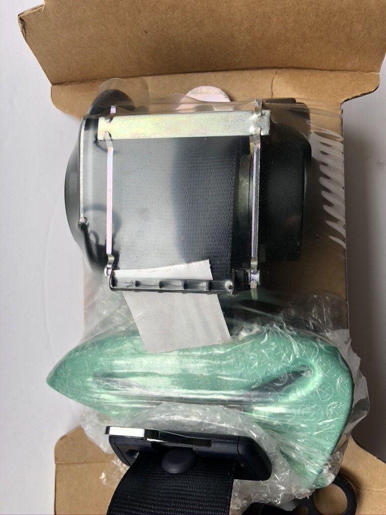 Bentley 3W3857705DRLR Seatbelt Assembly Left Front OEM New 3W3 857 705 D RLR