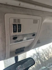 Used Front Upper Center Console fits: 2010 Chevrolet Avalanche 1500 roof w/sunro