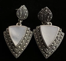 Vintage Silver  925, Dangle Drop  Mother Of Pearl  Beautiful  Studded  Earrings