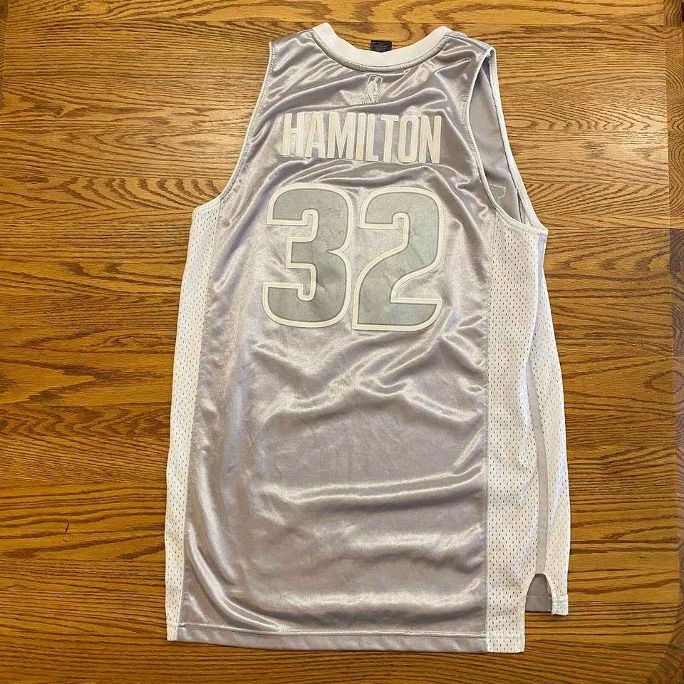 (M) - Серебряная футболка Ричарда Гамильтона ограниченного выпуска Reebok Detroit Pistons - Изображение 3 из 4