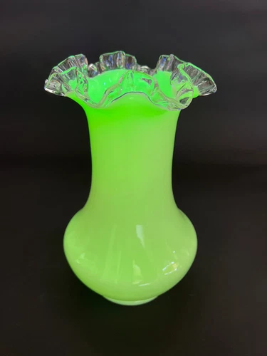 Vintage Fenton Ivory Crest Large 10.5” Uranium Glass Vase Pre-logo 1940-41 Rare!