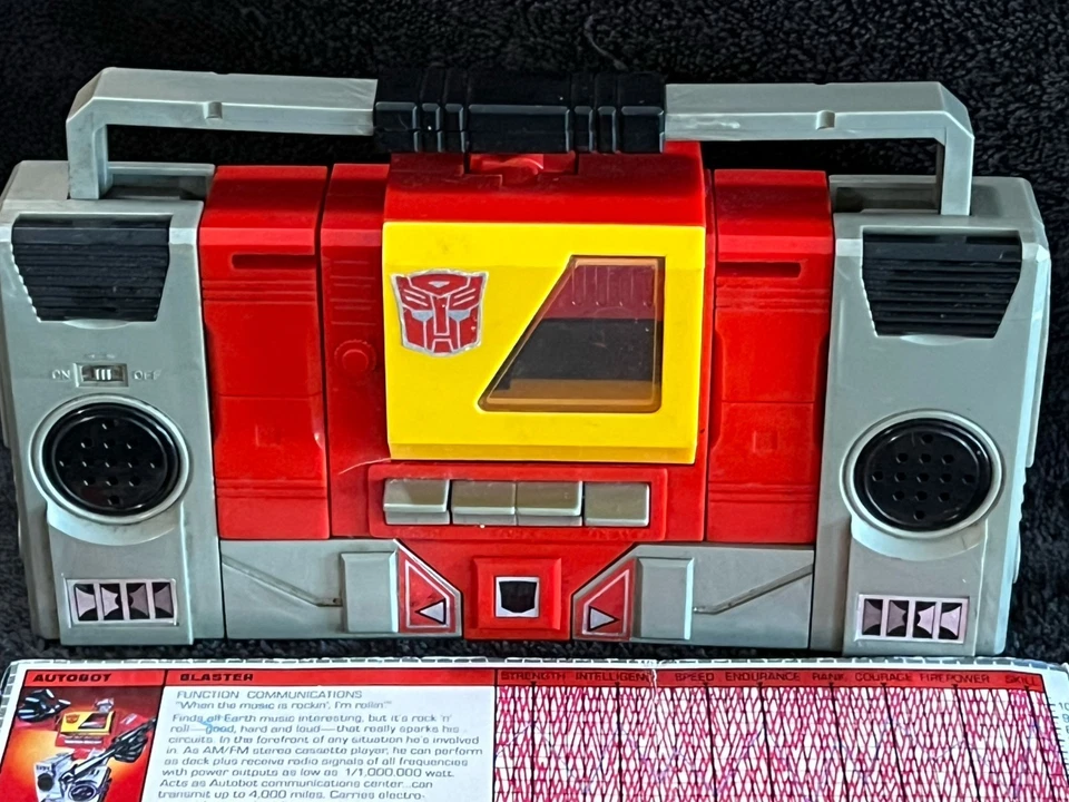 1985 BLASTER • COMPLETE w/2 CASSETTES • G1 VINTAGE TRANSFORMERS - Image 2 of 4