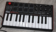 AKAI Professional MPK Mini 25 Key Electronic Keyboard Portable