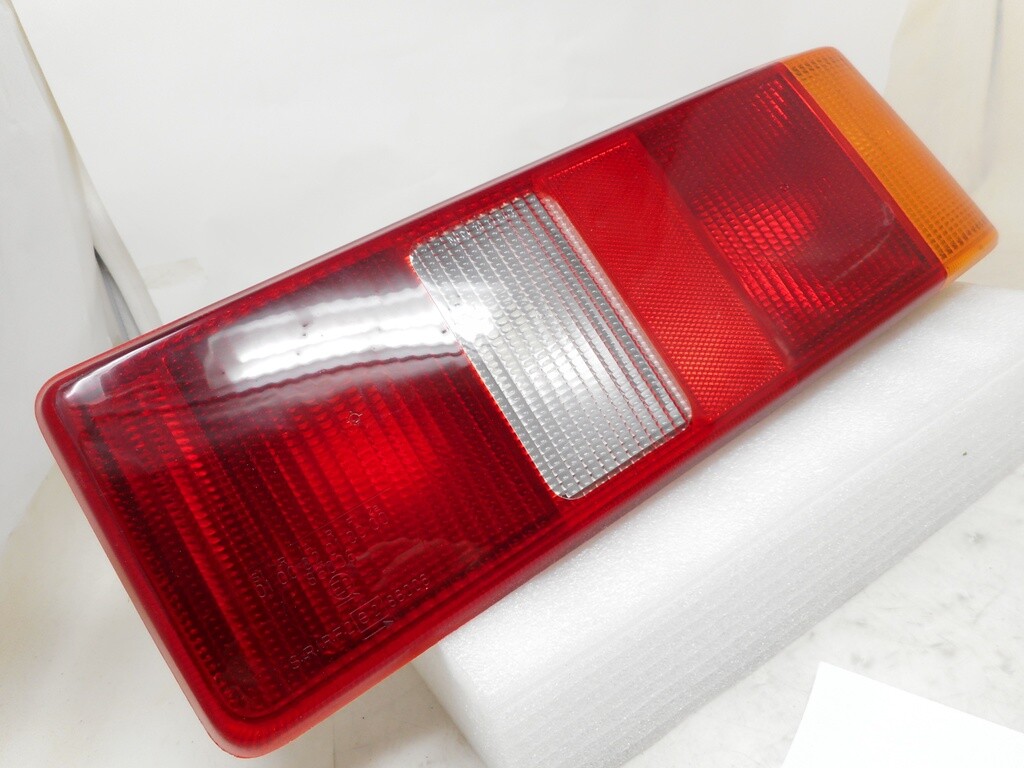 Genuine Ford Sierra Mk2 1987-90 Hatch Xr4x4 R/h O/s Rear Light 