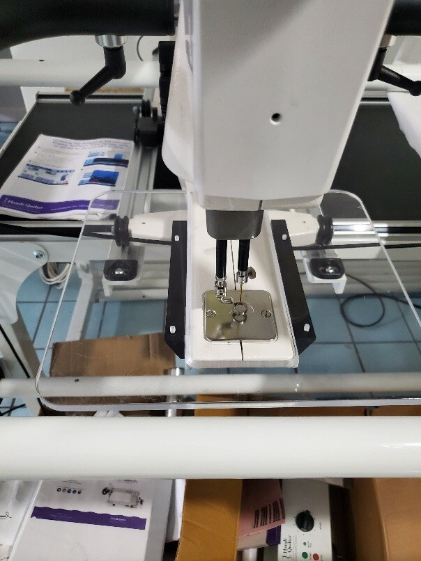 Handi Quilter Amara 20 inch long arm quilting machine plus in Ballston