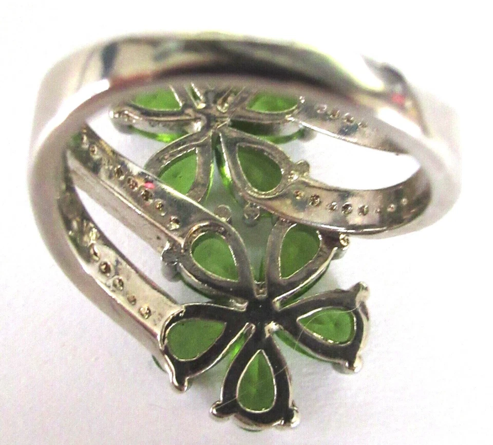 Hermoso anillo de flores de cristal verde placa de plata talla 7 Foto 4 de 4