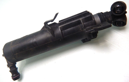 1x AUDI A4 8K B8 / WASCHWASSERDÜSE SCHEINWERFER / vorne rechts / 8K0955102B CC62