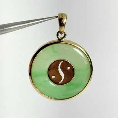 14K Yellow Gold Moss-in-Snow Jade Disc Chinese Yin Yang Pendant 4.2g