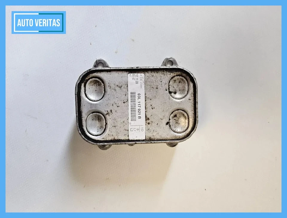 original oil cooler VW Seat Skoda 8P Golf Passat 2,0 TDI CFF 03L117021B - Image 1 of 4