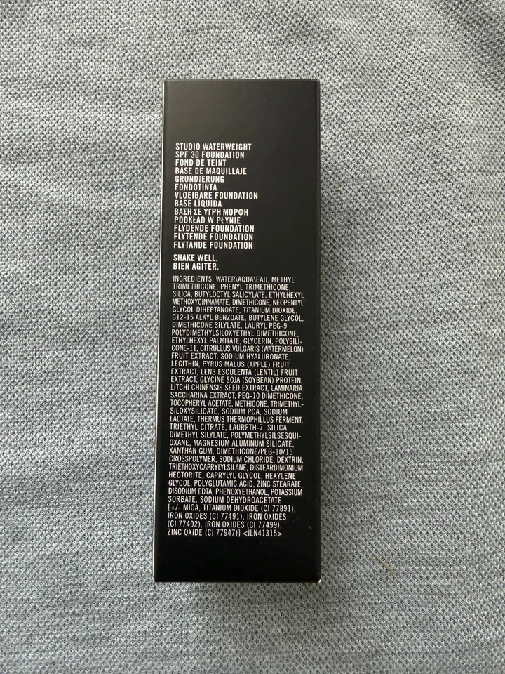 MAC Studio Waterweight SPF 30/PA++ Foundation Flüssige Foundation, Nr. NW15, neu - Bild 2 von 4