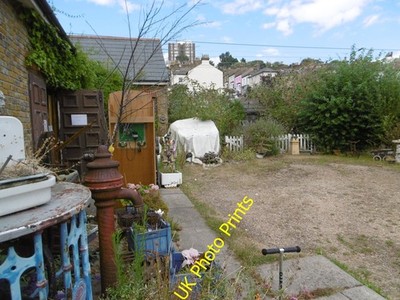 Photo 12x8 Outside The Old Foundry, Leigh-on-Sea The full title is the Lyn c2016