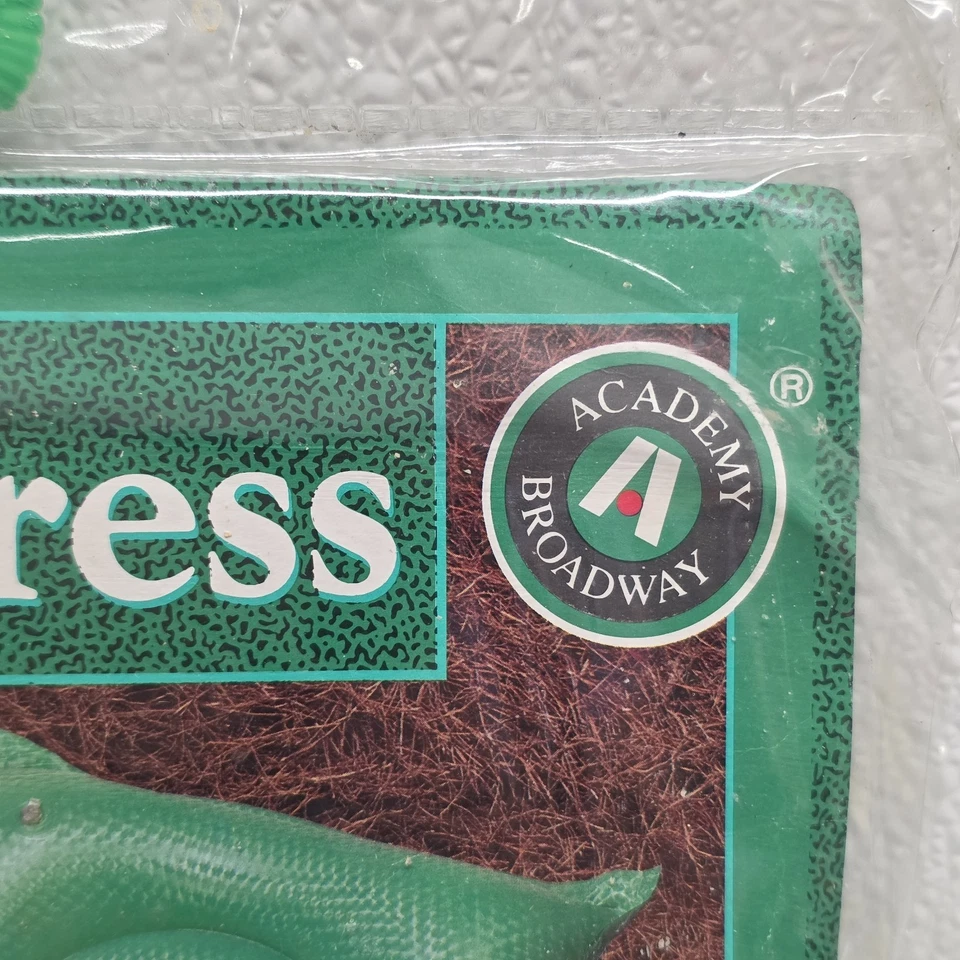 Vintage Academy Broadway Heavy Duty Vinyl Green Air Mattress No. 80000/071 - Image 4 of 4