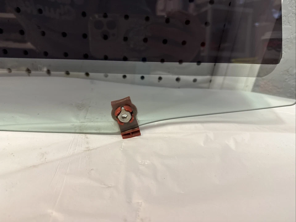 Vidrio ventana derecha pasajero BMW E46 330xi 03 OEM Foto 3 de 4