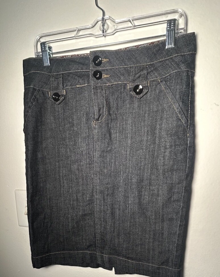 Picture 1 of 10