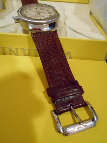 Como nuevo. Raro. Reloj de Cuarzo Suizo Círculo Vintage INVICTA 3389 Correa de Cuero. Caja - Imagen 7 de 12