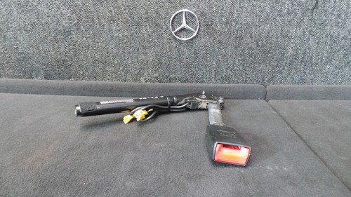 C96-81 * Mercedes-Benz W219 CLS Gurtschloss Vorne Rechts Original - A2118602069