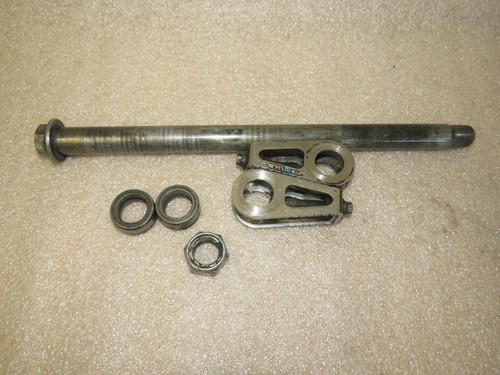 HONDA CBR900RR SC33 96-97 HINTERRAD SCHWINGE RADACHSE KETTENSPANNERSWINGARM AXIS