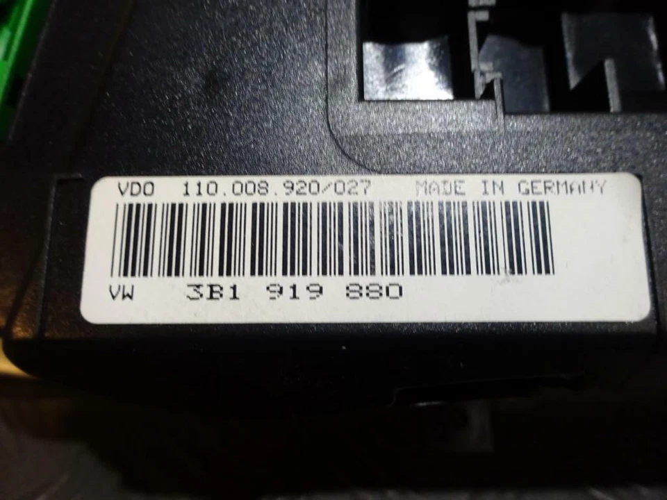 Tachometer VW PASSAT Variant (3B5) 1.6 ADP 3B1919880 - Bild 2 von 3