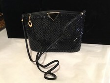 INCREADABLE BLACK MESH GOLD TRIM CLUTCH CROSSBODY VINTAGE HANDBAG NO RES