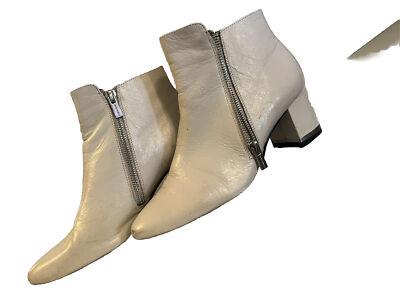 Calvin Klein Fara Leather Boots 7200054 Ivory Color, Size 6.5