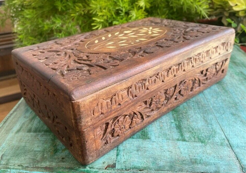 Old Antique Wooden Handcrafted Beautiful Engraved Floral Pattern