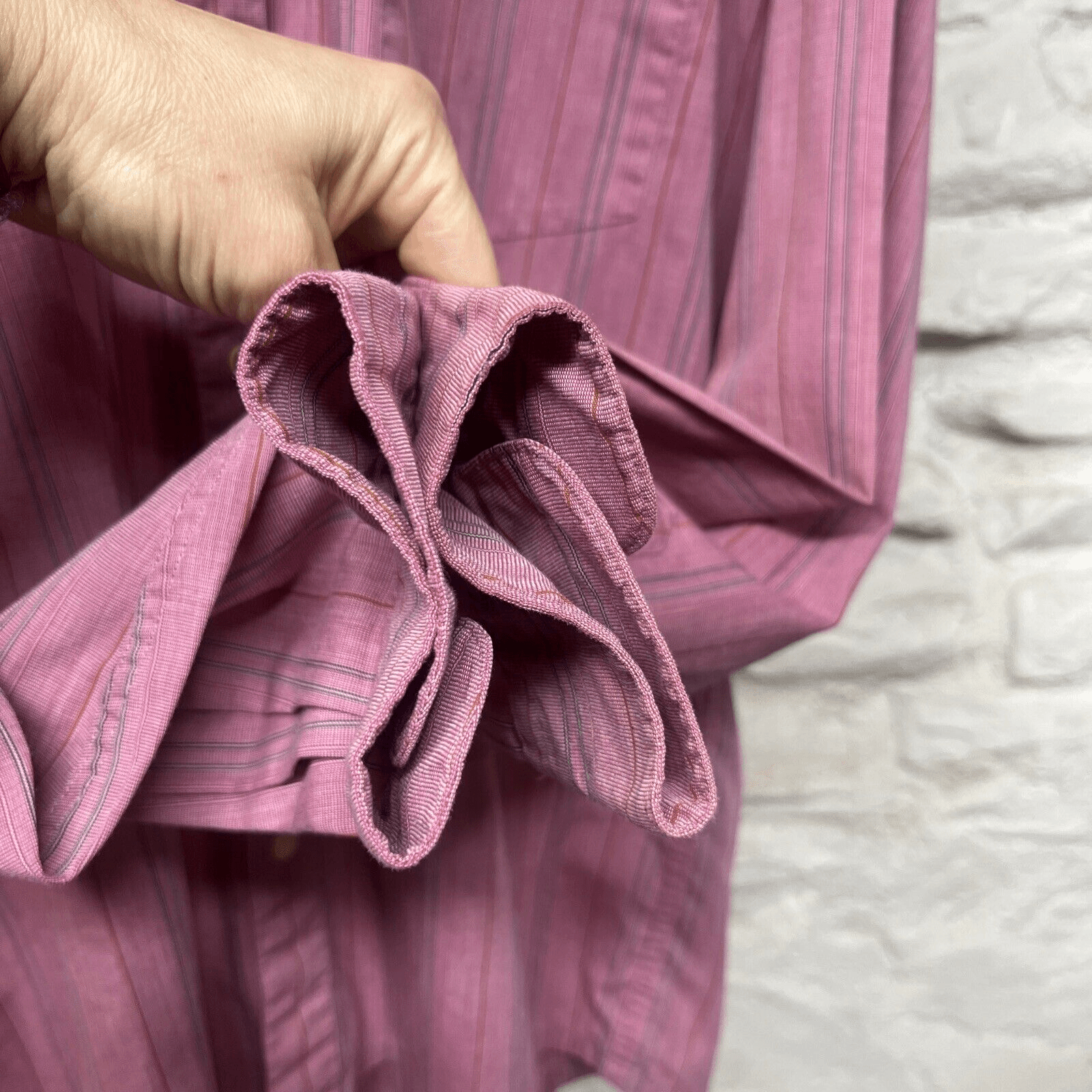 Camicia vintage YSL Yves Saint Laurent rosa a righe con bottoni manica lunga