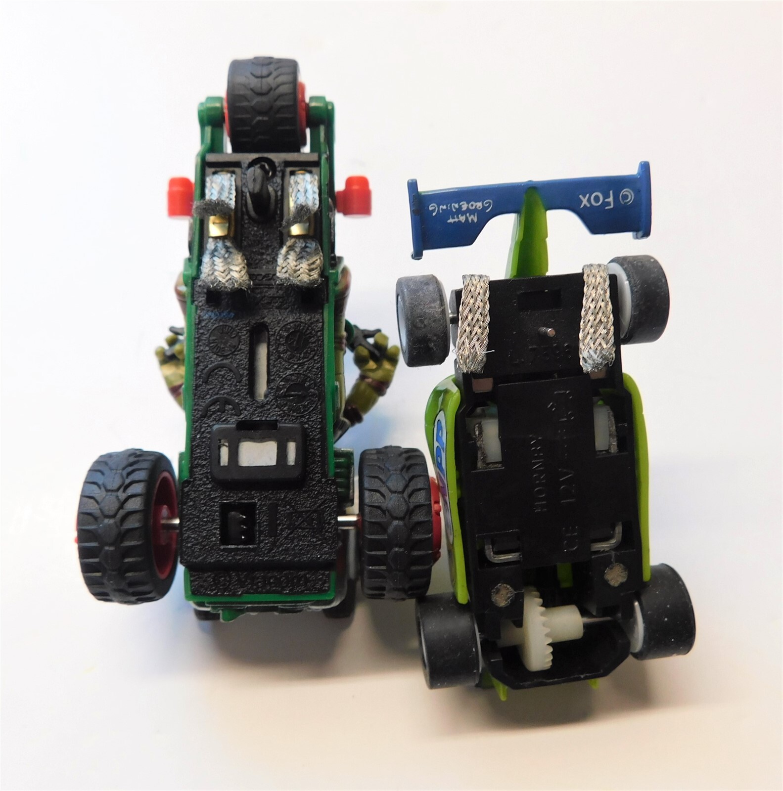 Micro Scalextric Homer Simpson & Carrera TMNT Michelangelo Slot Cars