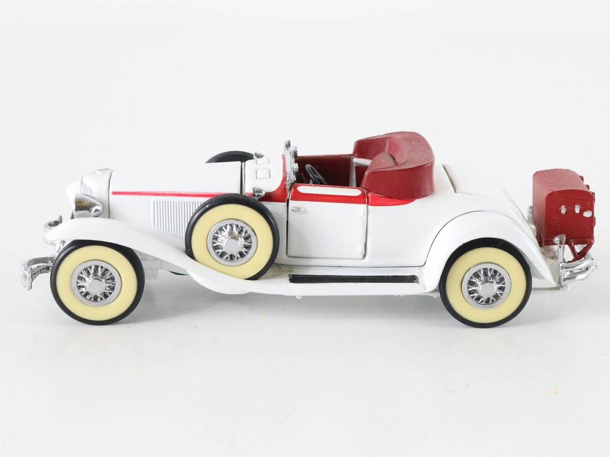 1929 Cord L29 Cabriolet White & Red Franklin Mint 1:43 B11pr74