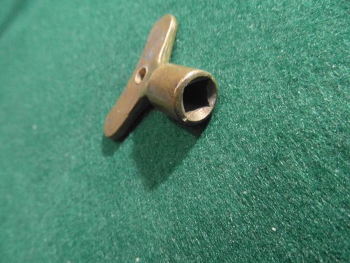 Clef pour canot Gégé bateaux type Riva