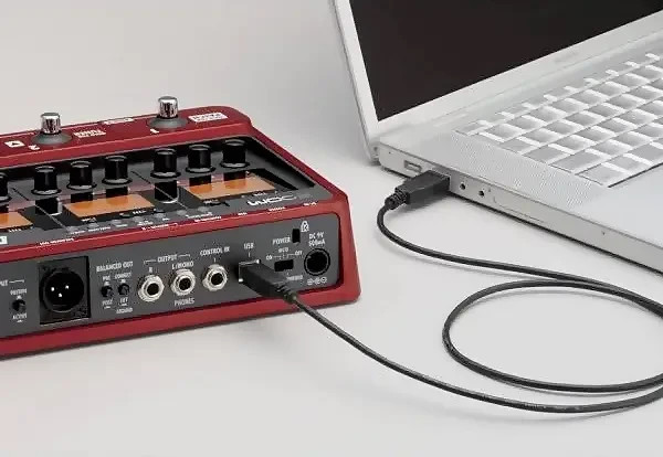 WAXX modifi ZOOM B3 ベースマルチエフェクター WAXX modifi ZOOM B3 ベースマルチエフェクター