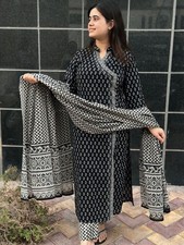 Gosriki Women'S Rayon Blend Straight Printed Kurta With Pant Dupatta Mishr...