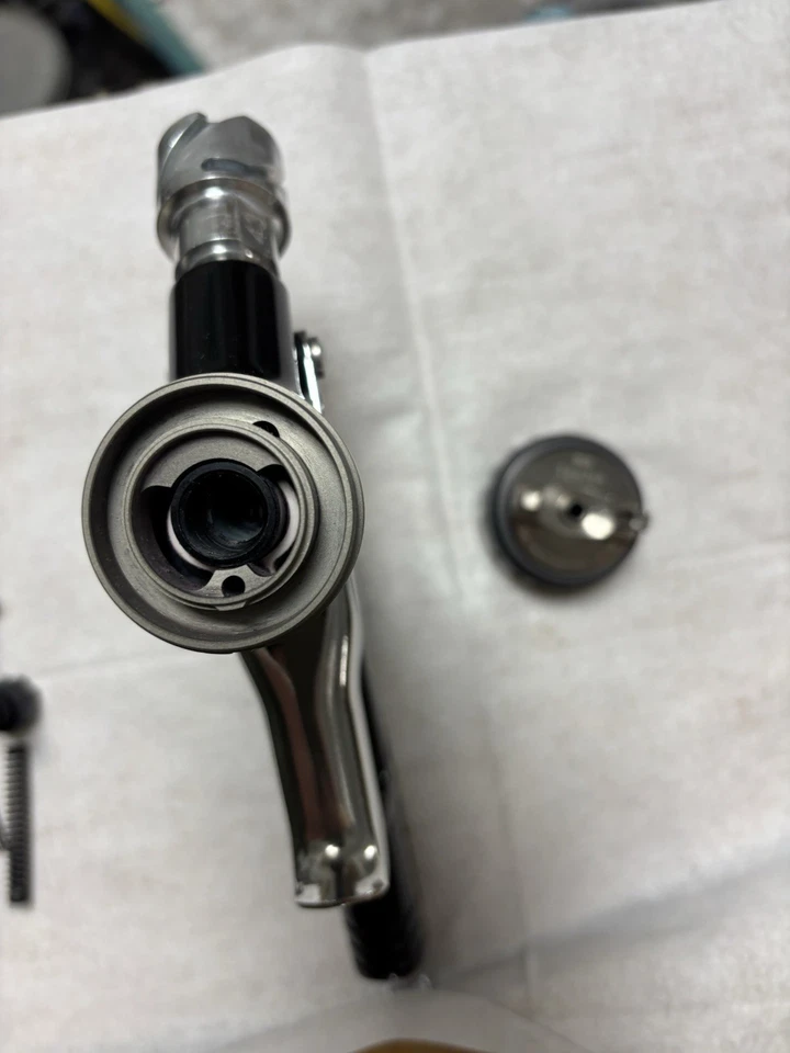 Pistola pulverizadora de pintura Tekna ITW Finishing BH11 9LH P1-9 Bar, DeVILBISS 1.4 Foto 3 de 4