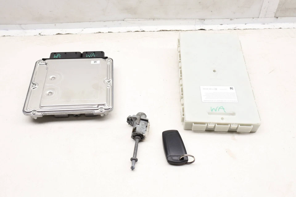 BMW 535D 2015-2016 - ECU DME / módulo FEM / cilindro de bloqueo con llave 8588425 Foto 3 de 4