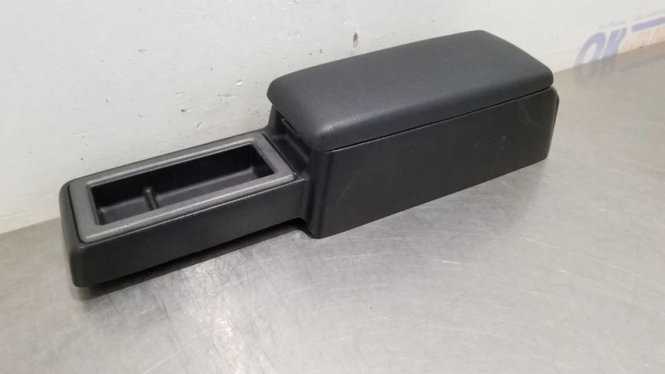 83 MAZDA RX-7 FB FRONT FLOOR CENTER CONSOLE REAR SECTION BLACK - Image 4 of 4