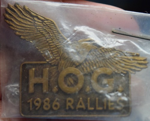 1986 HARLEY-DAVIDSON HOG RALLIES PIN - Picture 2 of 4