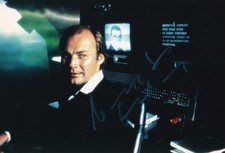 KLAUS MARIA BRANDAUER signed Autogramm 20x30cm JAMES BOND in Person autograph