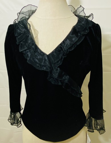 Afterdark Women Velevet Top With Lace Collar Size 6P Black NWT - Bild 2 von 6
