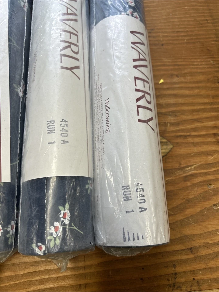 Lote 3 rollos de papel tapiz Waverly azul marino floral margarita prepegados 20 1/2” x 14 yardas nuevo en paquete Foto 3 de 4