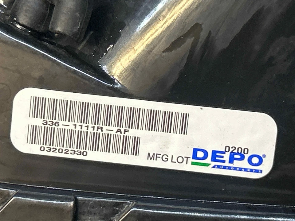 Fits 2004-08 PONTIAC GRAND PRIX Right Headlamp (aftermarket) OEM:N/A - Изображение 4 из 4