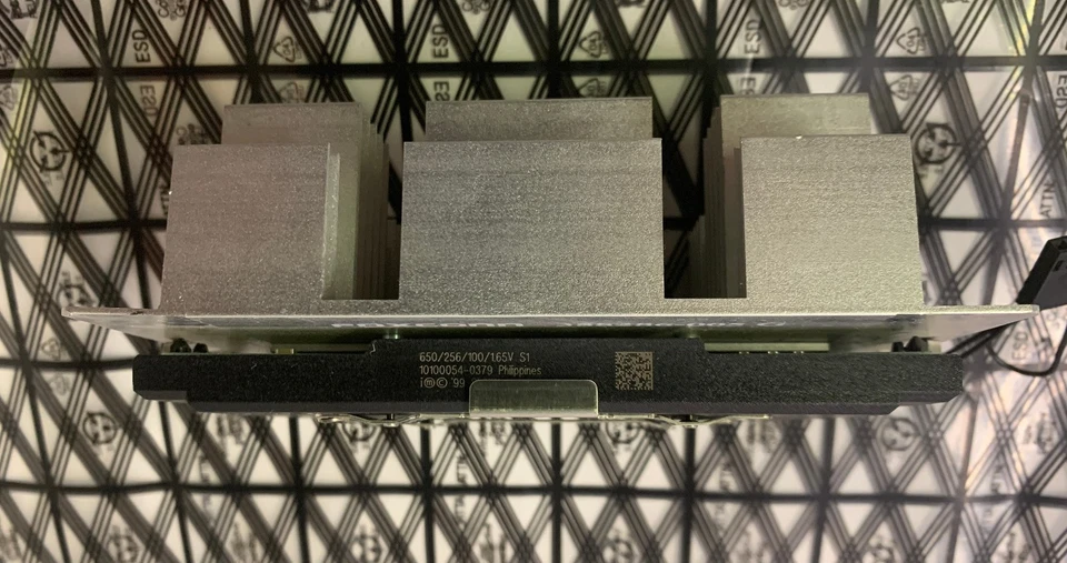 Intel Pentium III SL3KV 650/256/100/1.65V S1 0.65GHz CPU Processor - Image 2 of 4